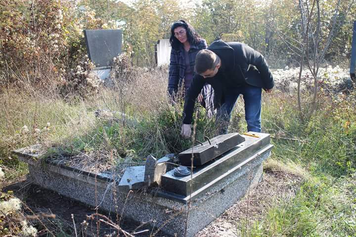 Косовска полиција одбила да прати Србе на Задушнице